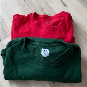 2 Men’s t-shirts